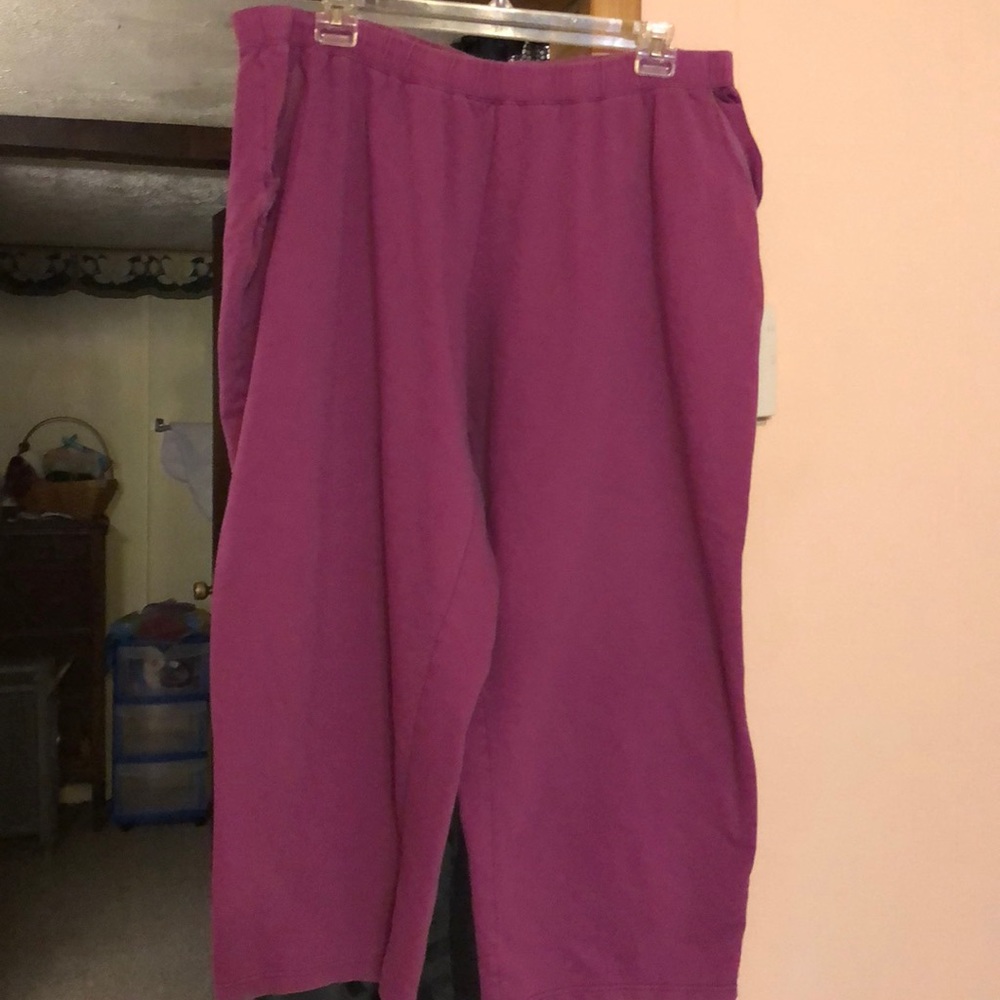 Soft knit pull on capris